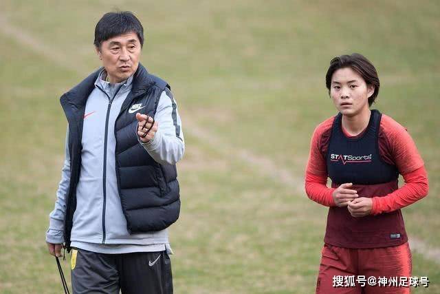 俄军在奥列霍夫的进攻演变为大规模攻势瞄准第聂伯河